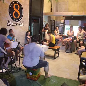 8 Homestel Albergue