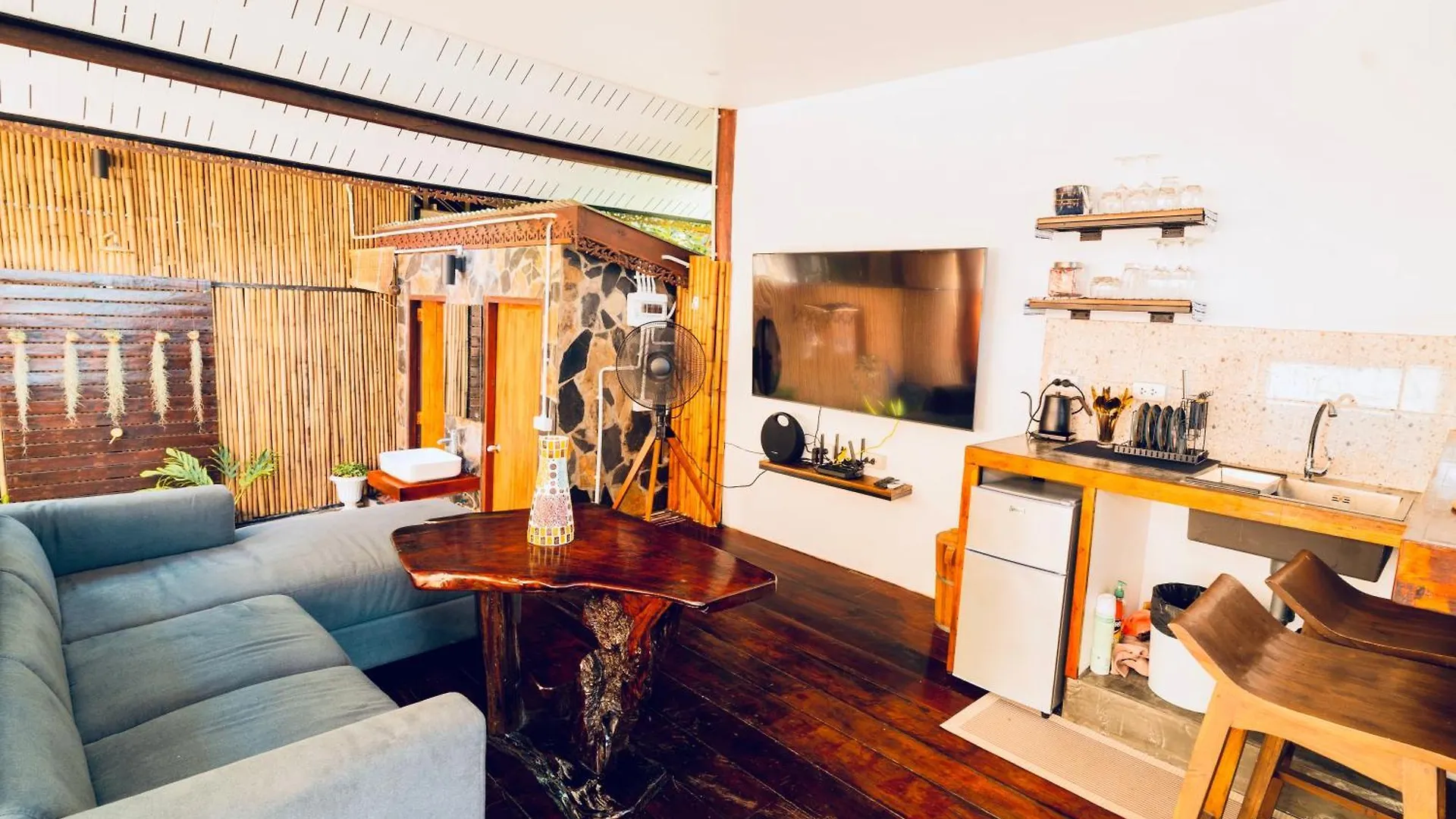 Natures Edge Beachfront Luxury Glamping Tau-sziget
